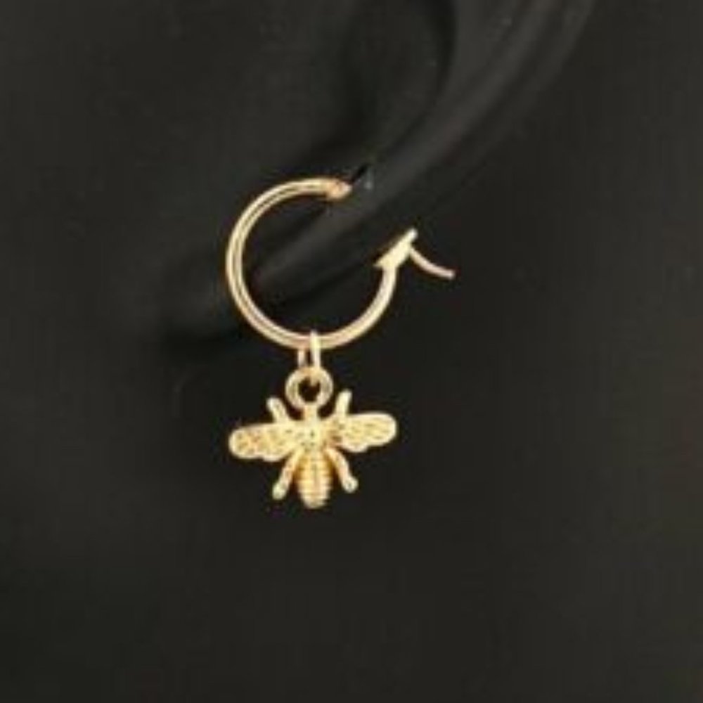 NEW! 18k Yellow Gold Minimalist BEE Hoop EARRINGS! BEAUTIFUL CLASSIC LOVELY - Picture 3 of 3